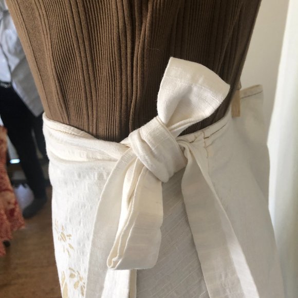 printed and embroidered wrap skirt - Picture 5 of 6